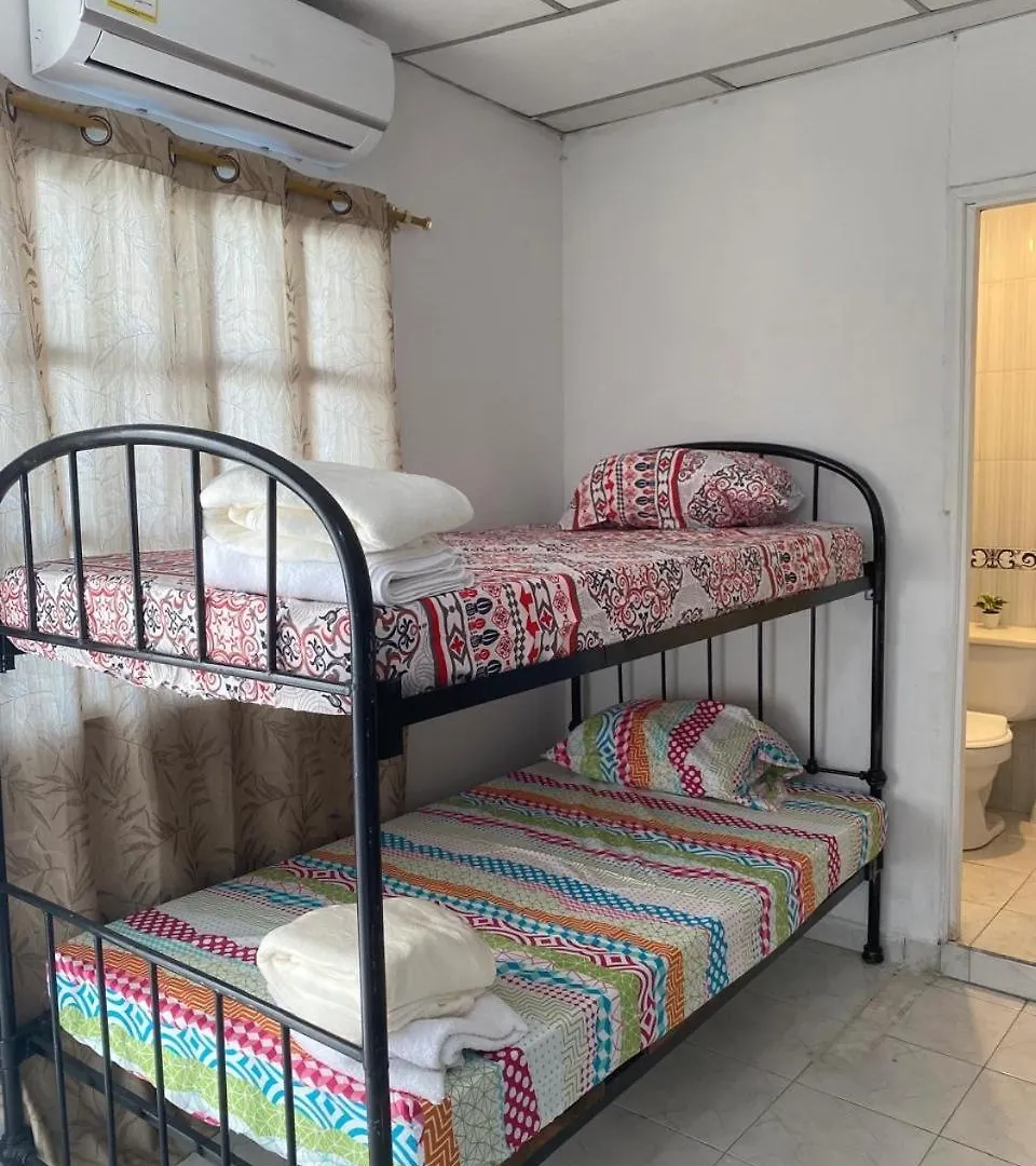 Guest house Comoda Habitacion Cerca Al Centro Historico Y A Las Playas Cartagena